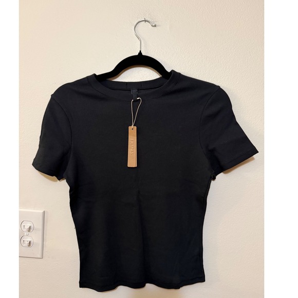 SKIMS Tops - Skims Cotton Rib T-Shirt Soot Size L NWT